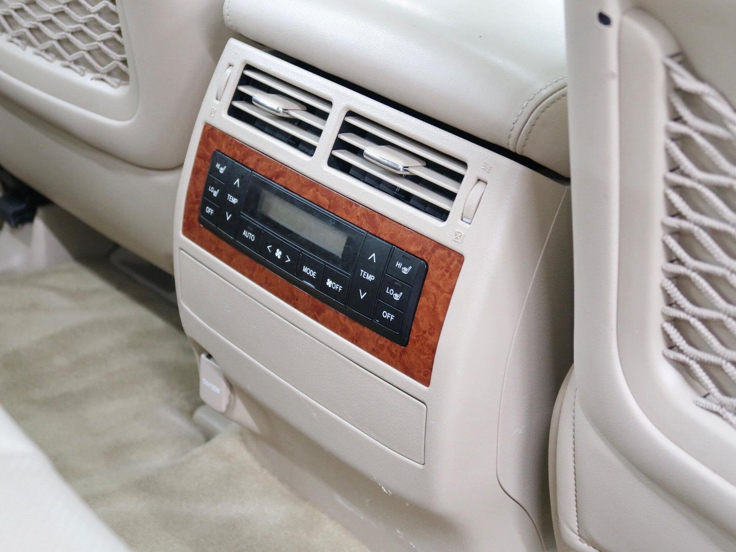 Used Toyota Land Cruiser 2013 for sale - 77067130: Photo 34