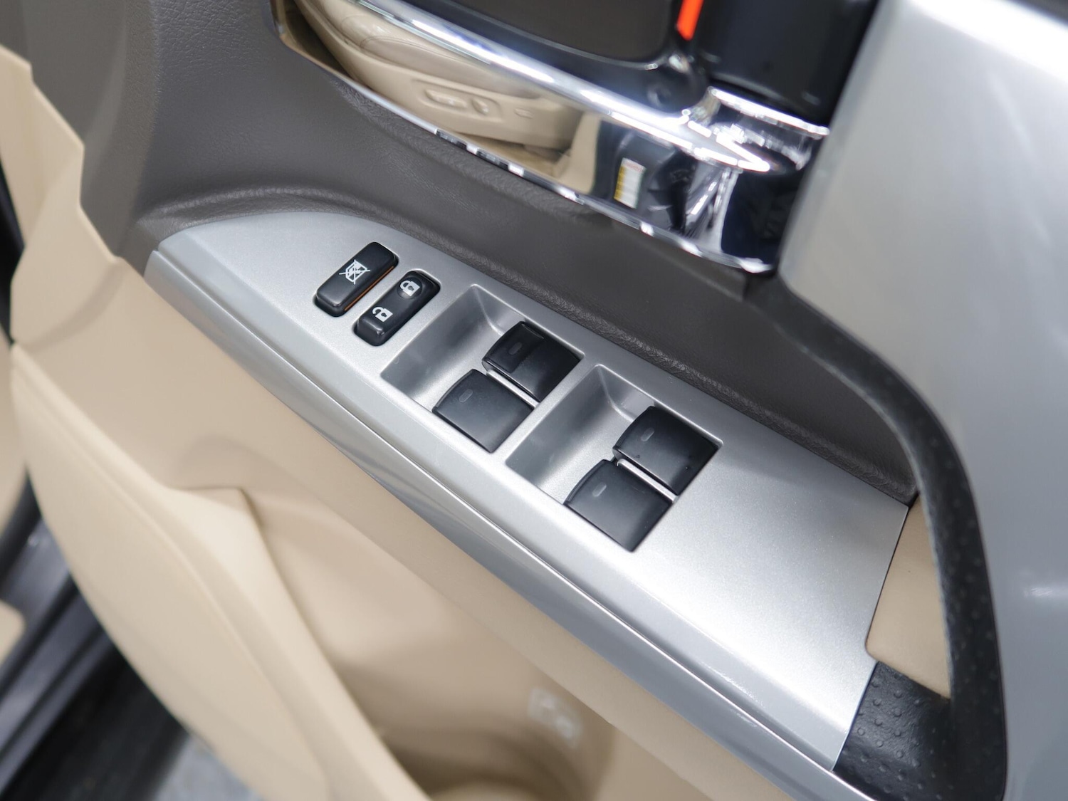 Used Toyota Land Cruiser 2013 for sale - 77067130: Photo 39