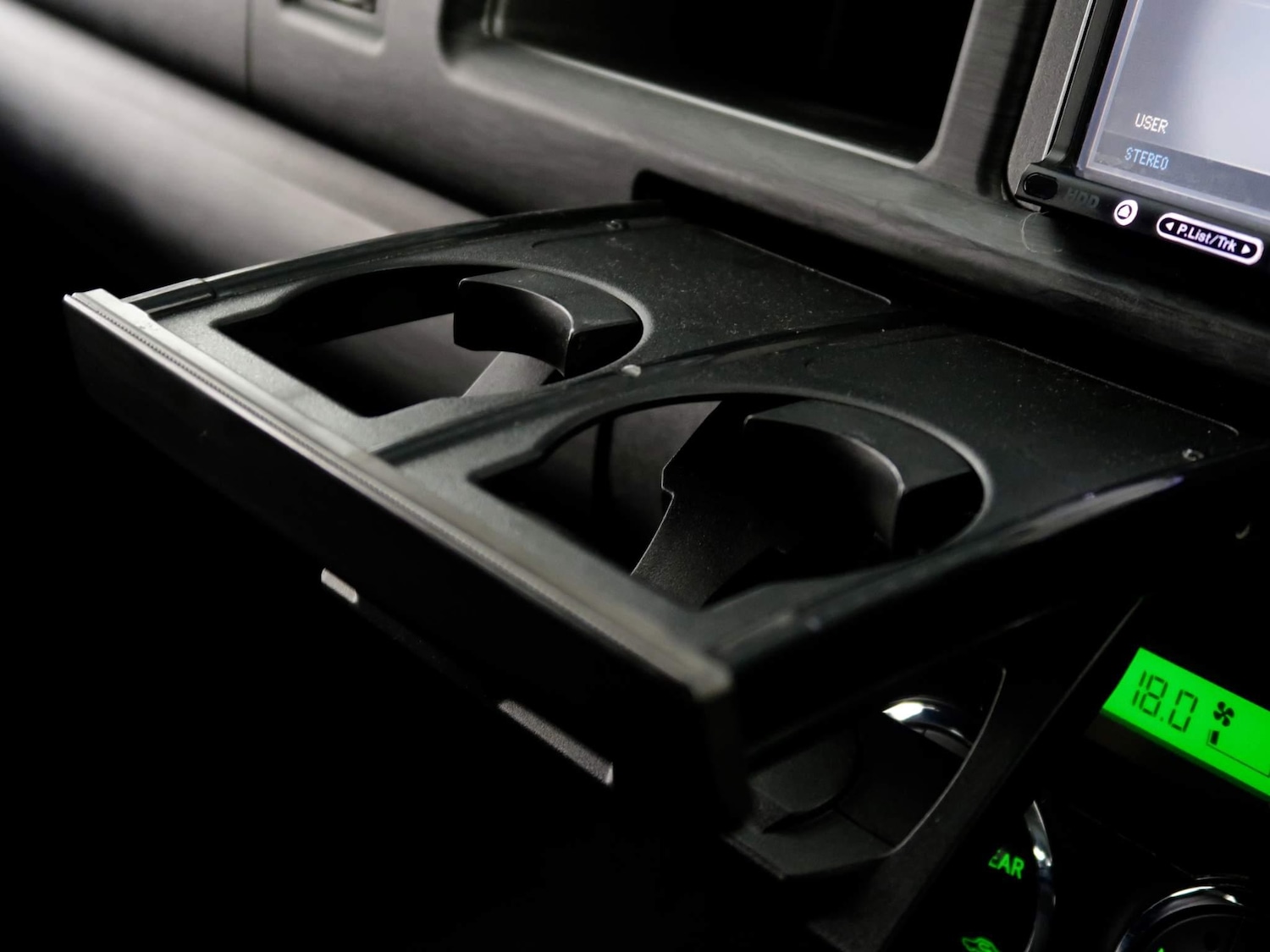 Used Toyota HiAce 2024 for sale - 77001656: Photo 17