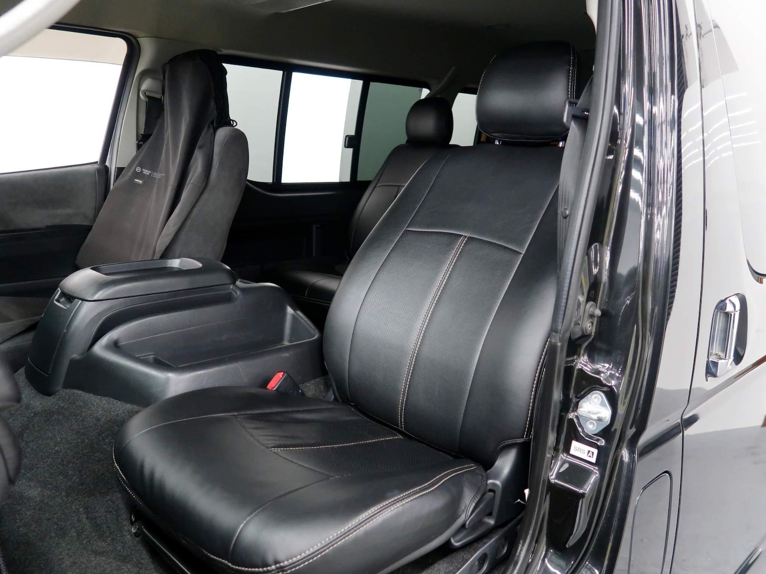 Used Toyota HiAce 2024 for sale - 77001656: Photo 24