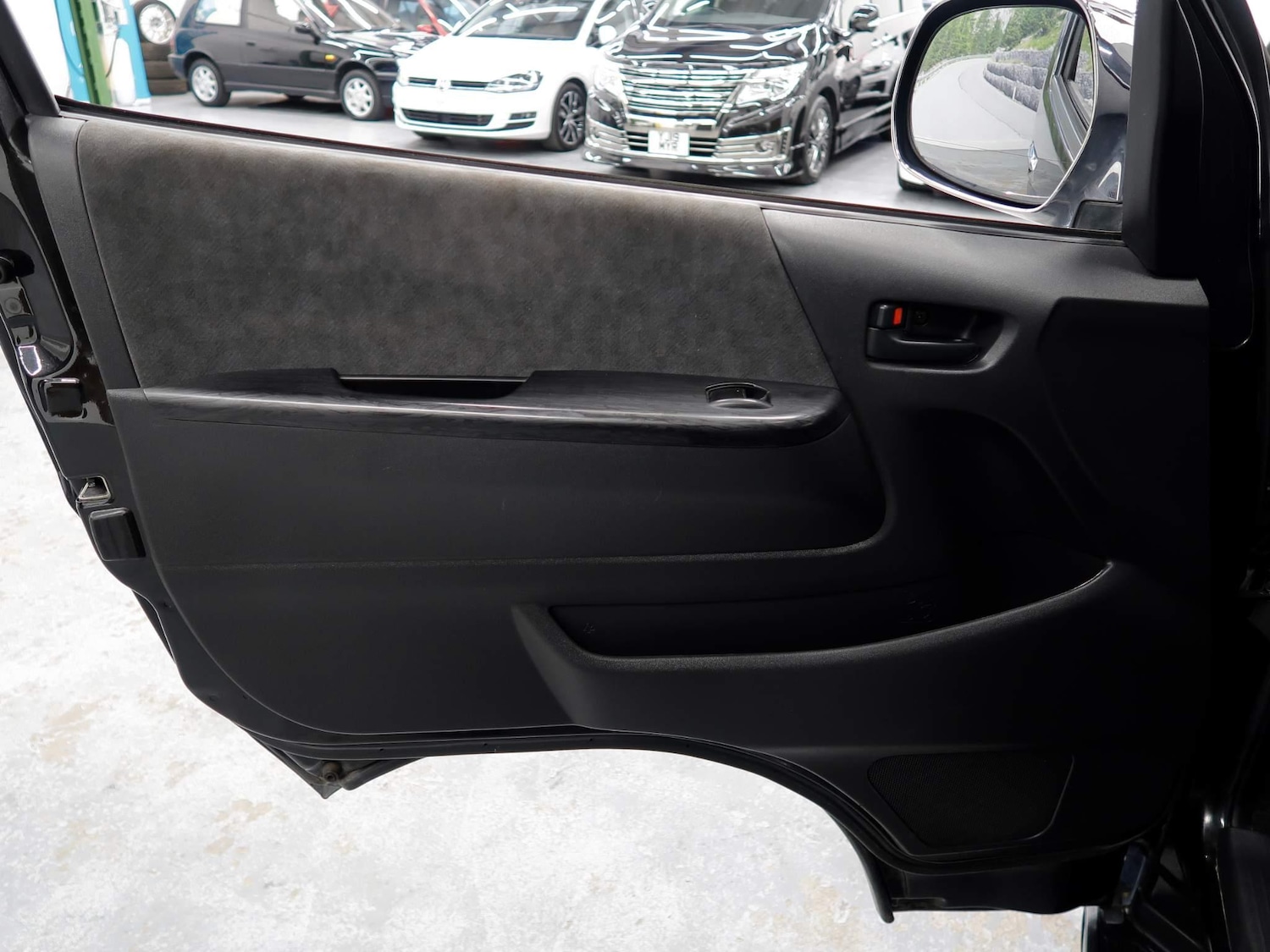 Used Toyota HiAce 2024 for sale - 77001656: Photo 26