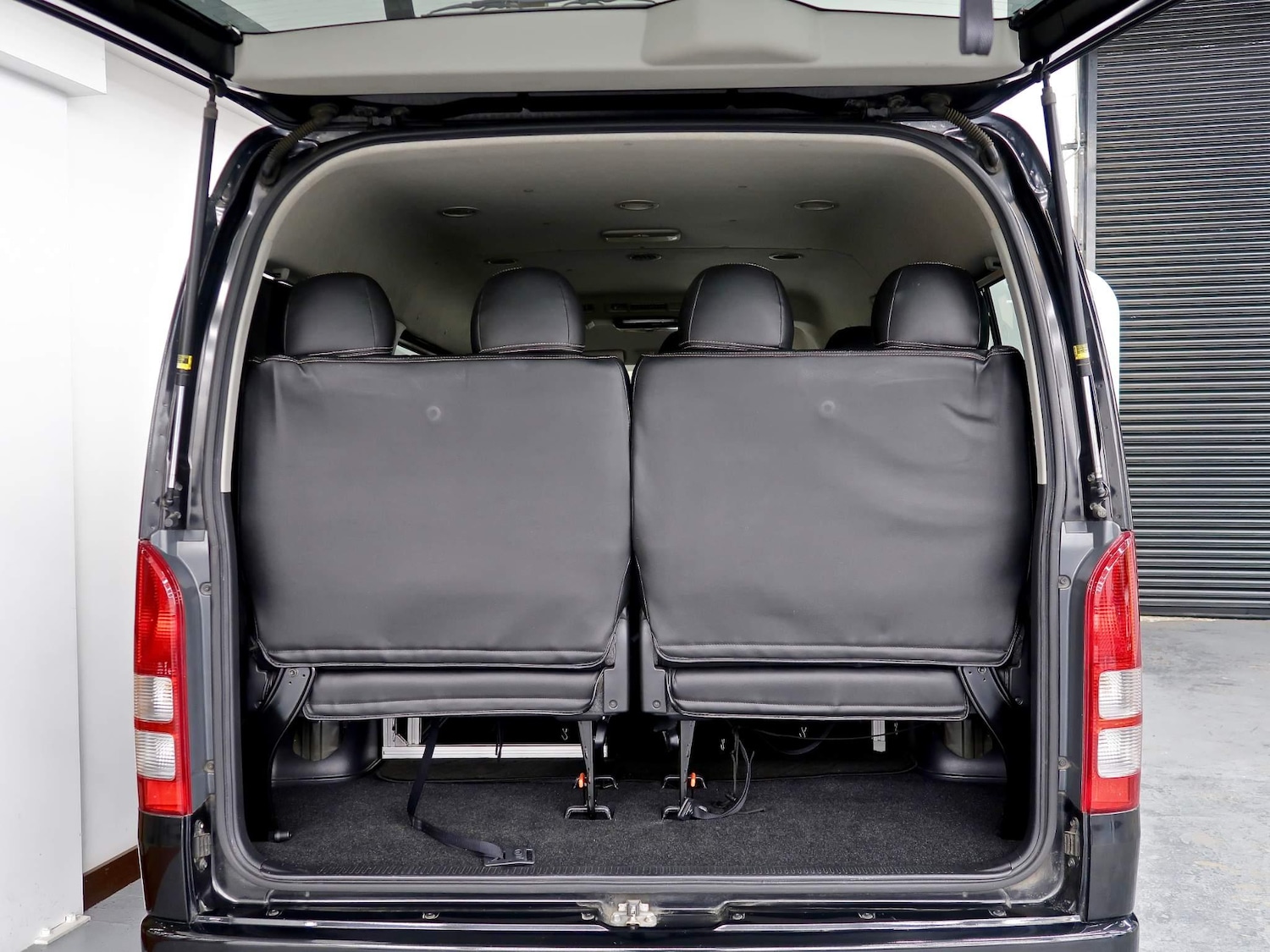 Used Toyota HiAce 2024 for sale - 77001656: Photo 31