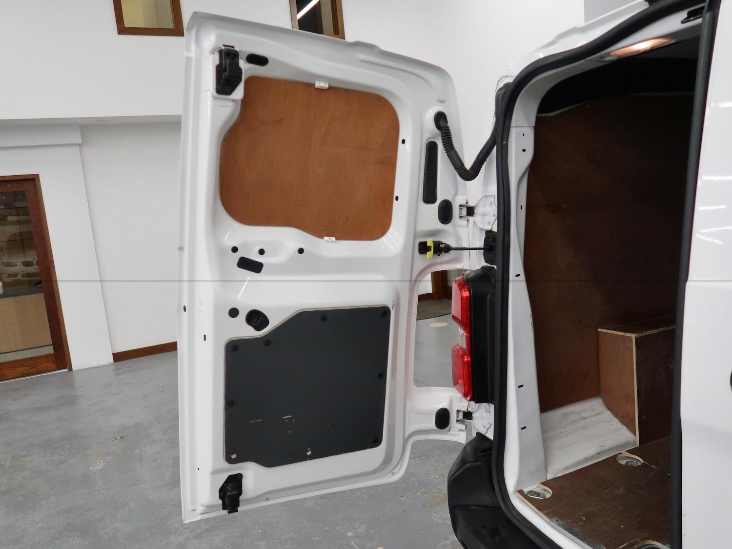 Used Vauxhall Vivaro 2020 for sale - 76608029: Photo 29