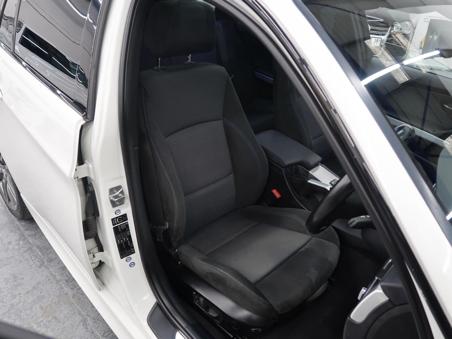 Used BMW 3 Series 2010 for sale - 76042087: Photo 20