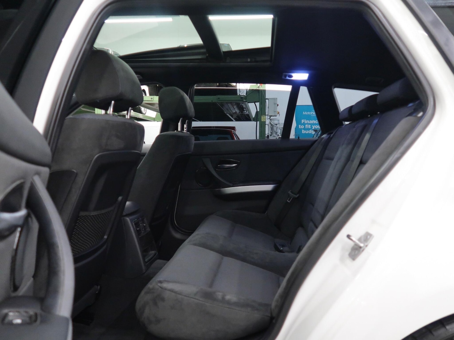 Used BMW 3 Series 2010 for sale - 76042087: Photo 27