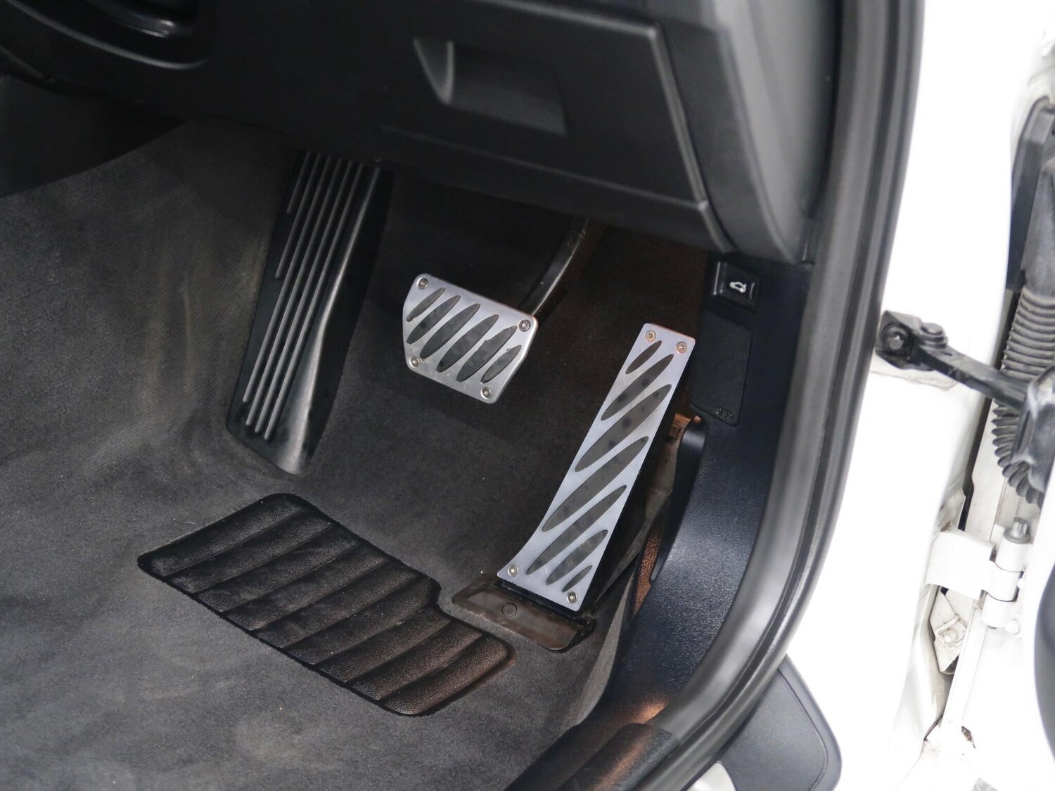 Used BMW 3 Series 2010 for sale - 76042087: Photo 40