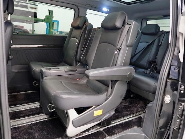 Used Mercedes-Benz V-Class 2025 for sale - 76239682: Photo 30
