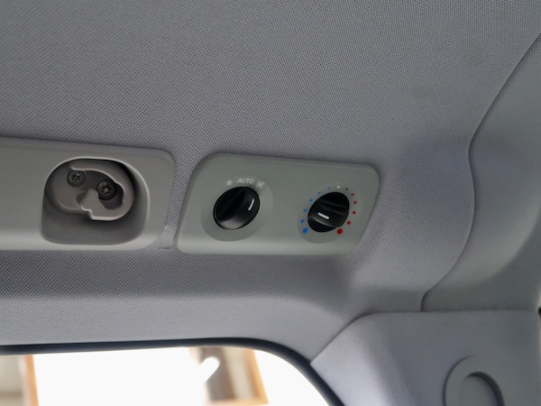 Used Mercedes-Benz V-Class 2025 for sale - 76239682: Photo 34