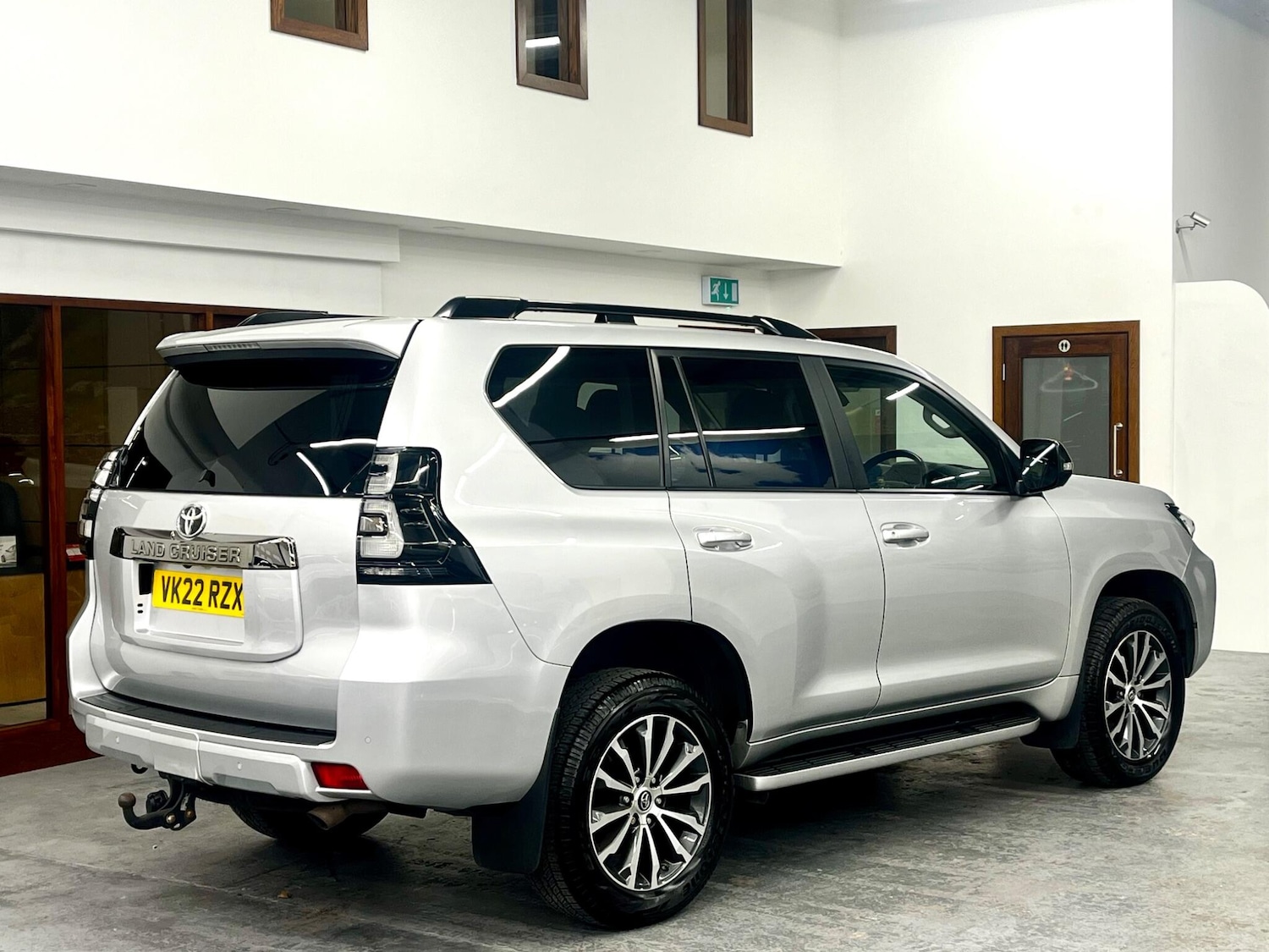 Used Toyota Land Cruiser 2022 for sale - 77155516: Photo 2