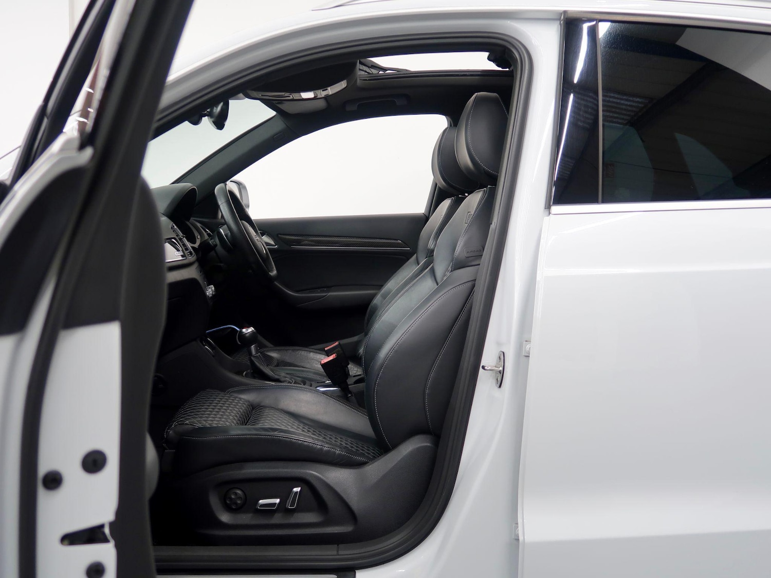 Used Audi RS Q3 2024 for sale - 76992292: Photo 41