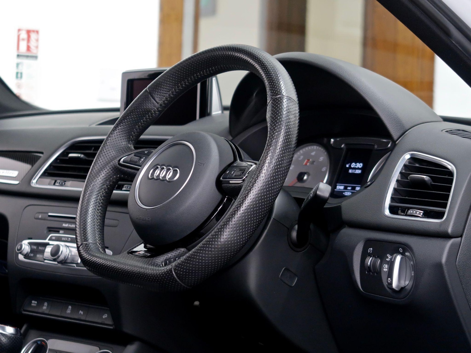 Used Audi RS Q3 2024 for sale - 76992292: Photo 9