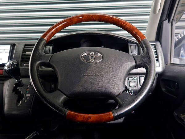 Used Toyota HiAce 2010 for sale - 72371882: Photo 10