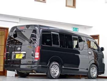Used Toyota HiAce 2010 for sale - 72371882: Photo