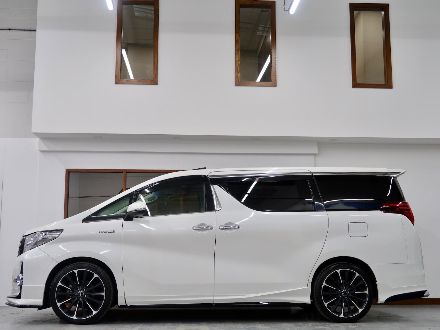 Used Toyota Alphard 2026 for sale - 77305971: Photo 11