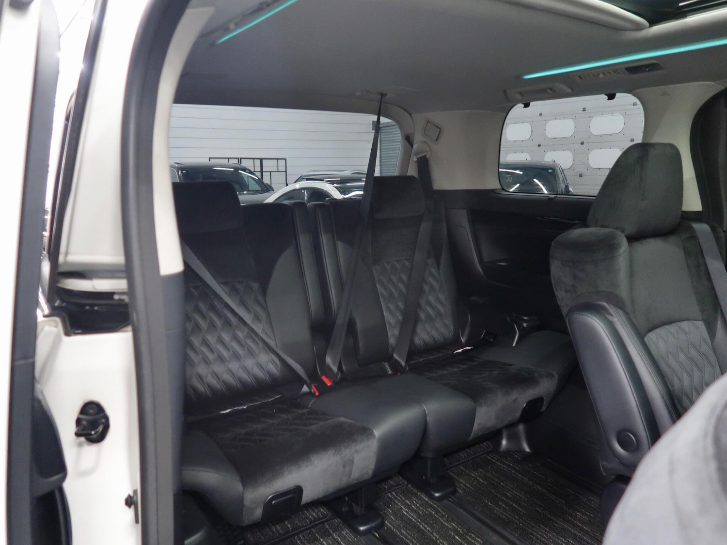 Used Toyota Alphard 2026 for sale - 77305971: Photo 26