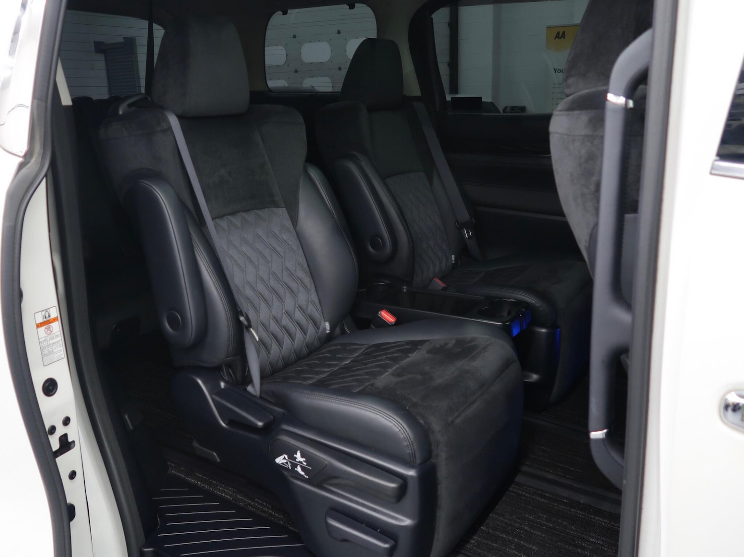 Used Toyota Alphard 2026 for sale - 77305971: Photo 28