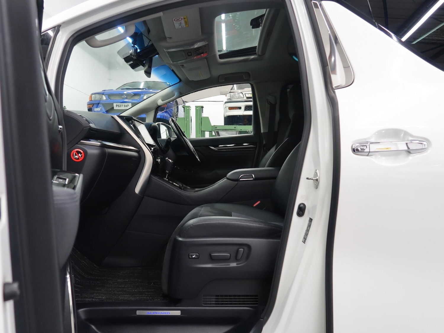 Used Toyota Alphard 2026 for sale - 77305971: Photo 43