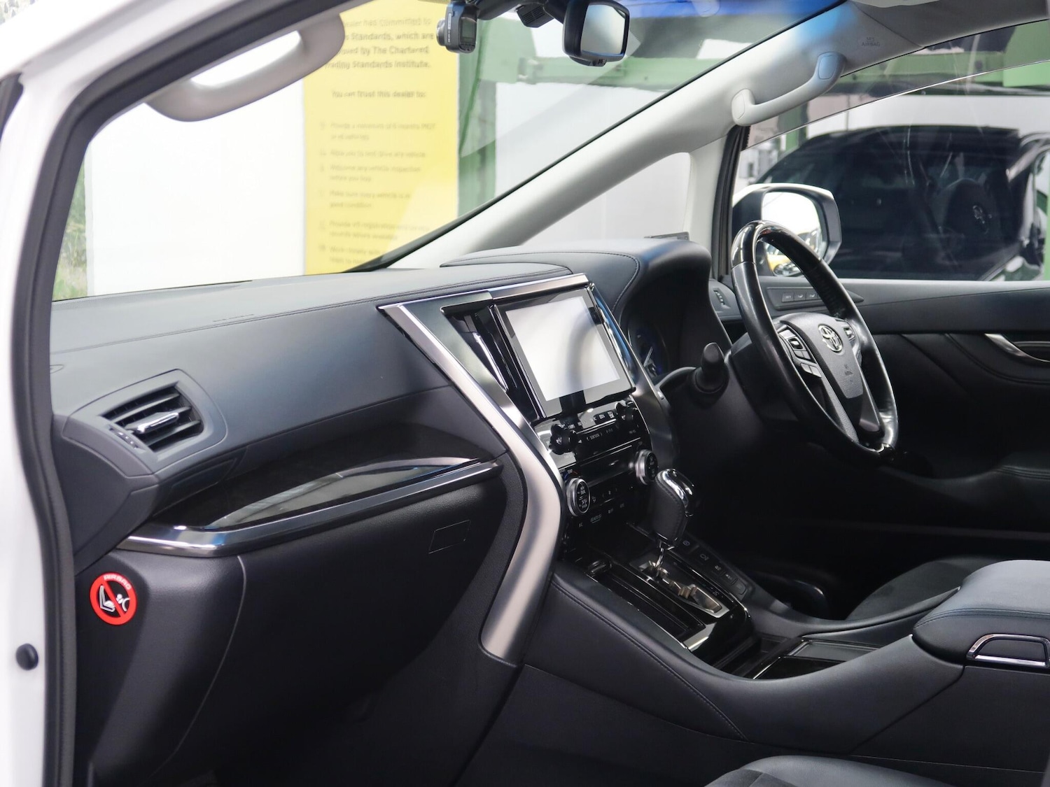 Used Toyota Alphard 2026 for sale - 77305971: Photo 45