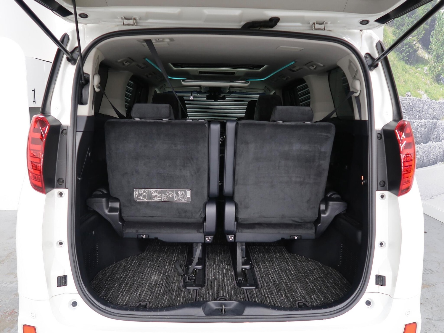 Used Toyota Alphard 2026 for sale - 77305971: Photo 53