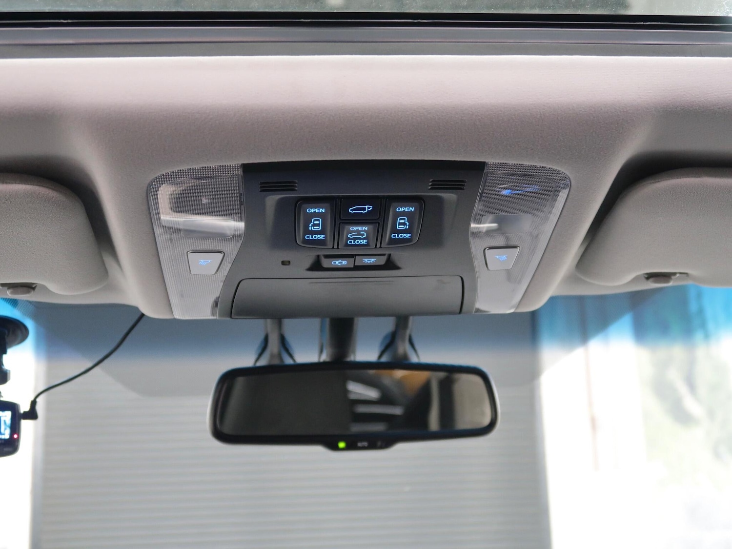 Used Toyota Alphard 2026 for sale - 77305971: Photo 57