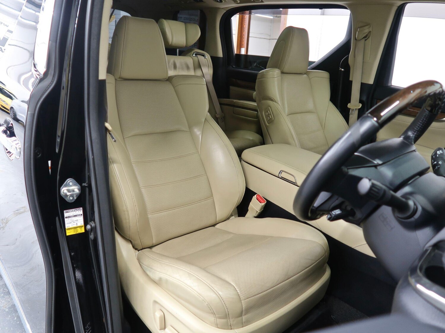 Used Toyota Alphard for sale - 77575137: Photo 10