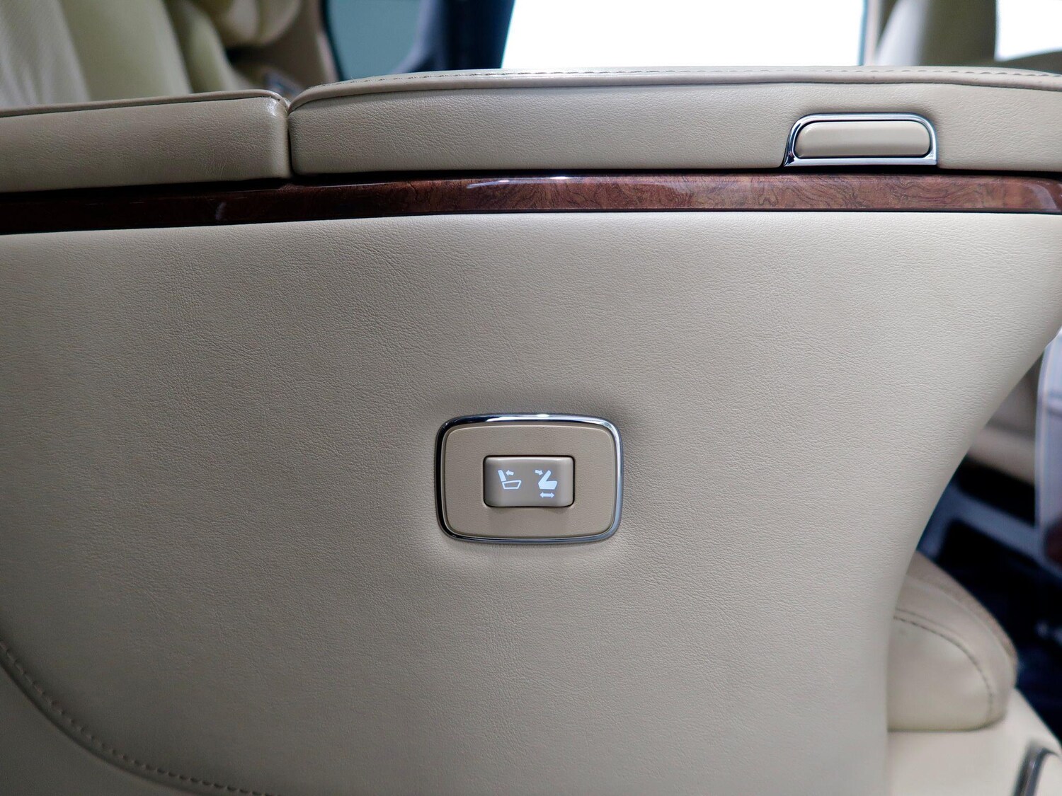 Used Toyota Alphard for sale - 77575137: Photo 42