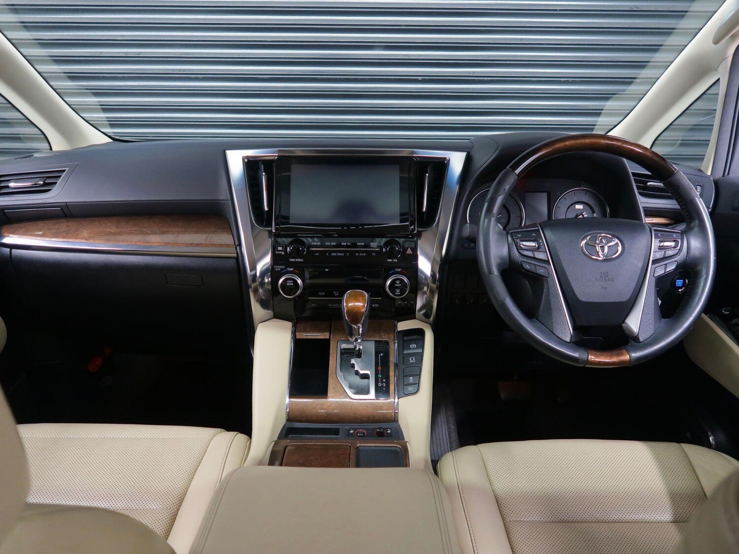 Used Toyota Alphard for sale - 77575137: Photo 47