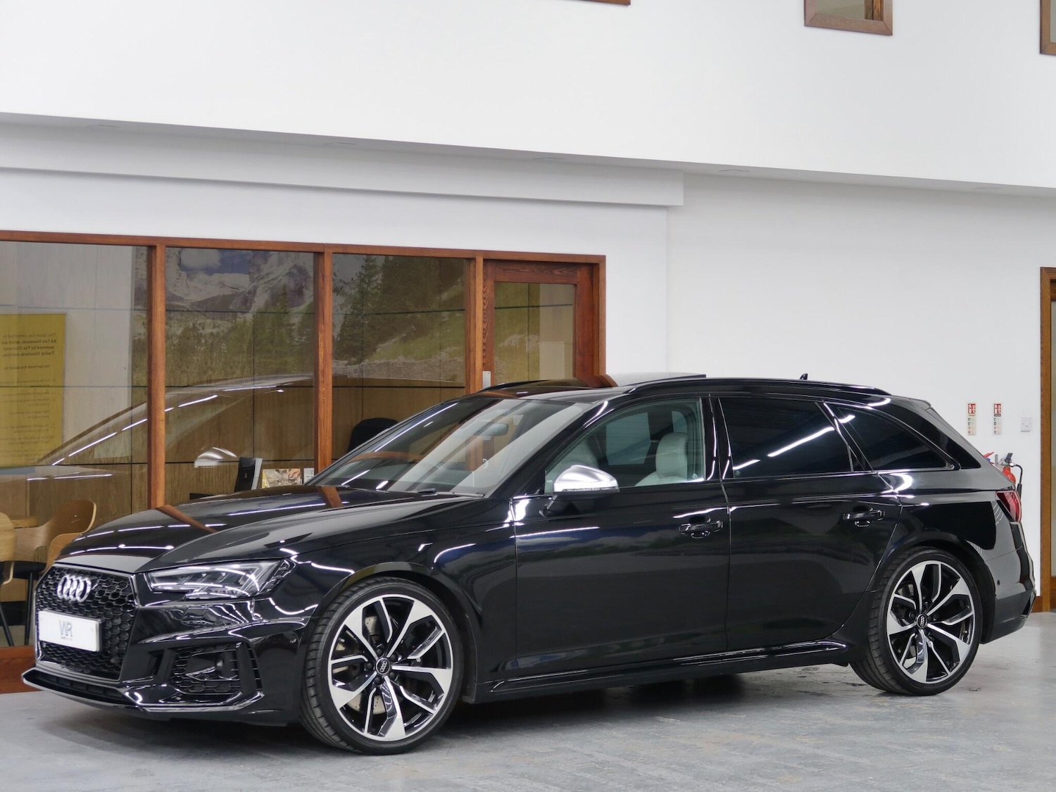 Used Audi RS4 Avant 2026 for sale - 77344094: Photo 3