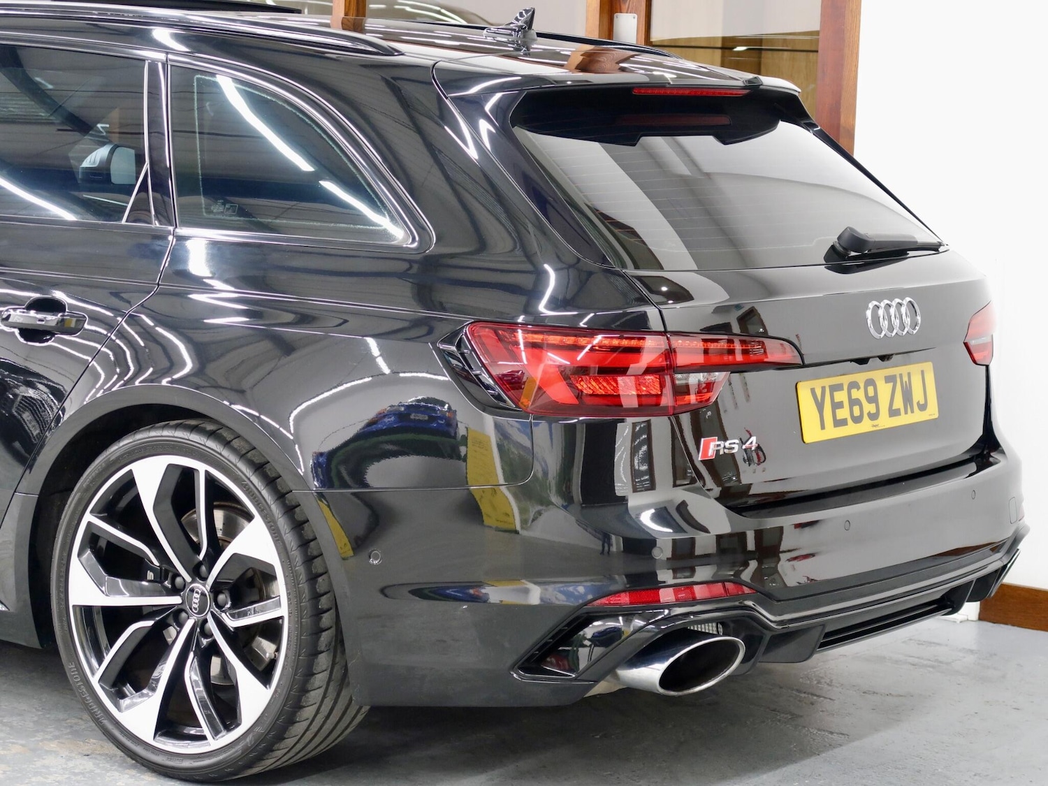 Used Audi RS4 Avant 2026 for sale - 77344094: Photo 4
