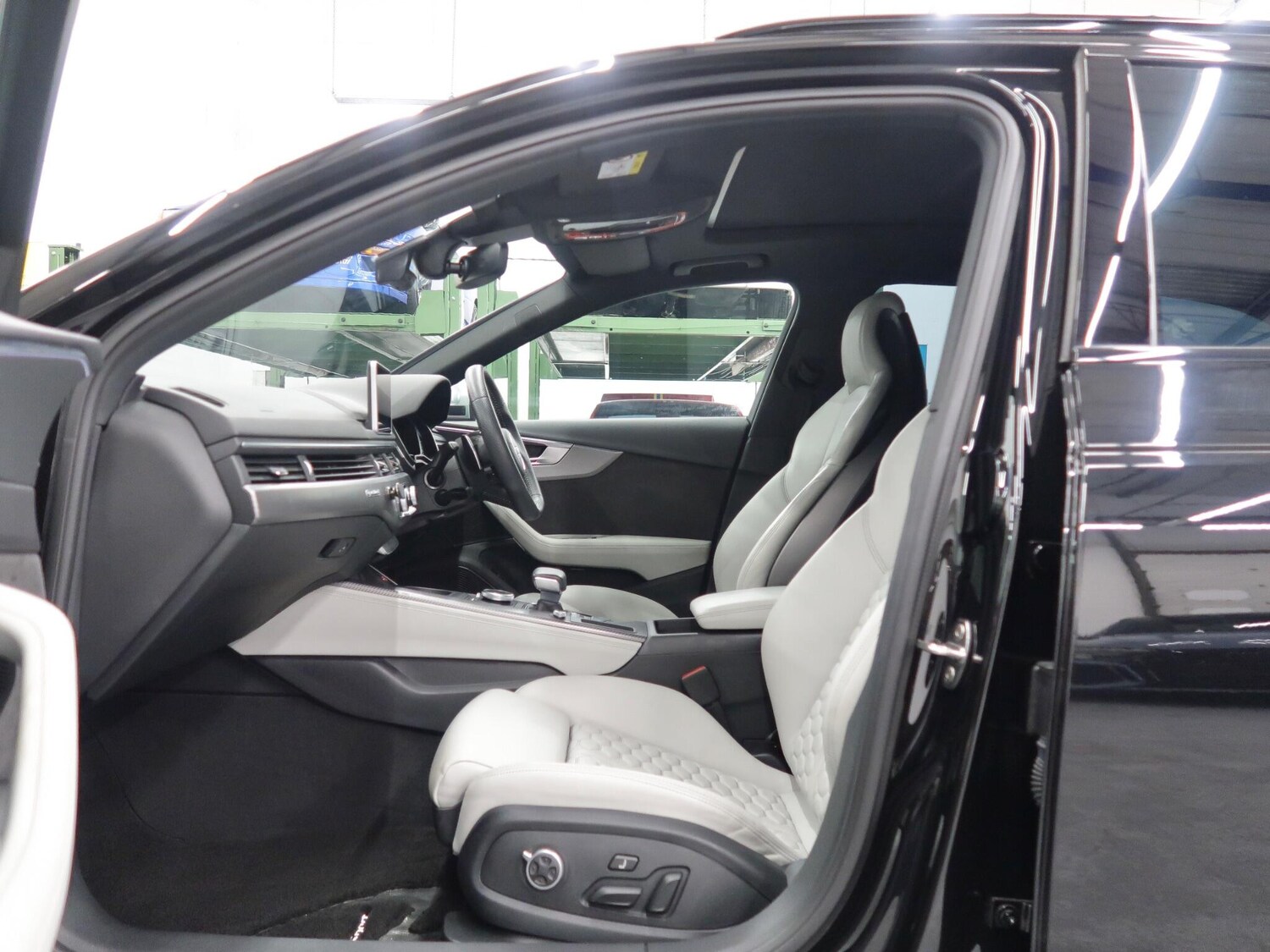 Used Audi RS4 Avant 2026 for sale - 77344094: Photo 58