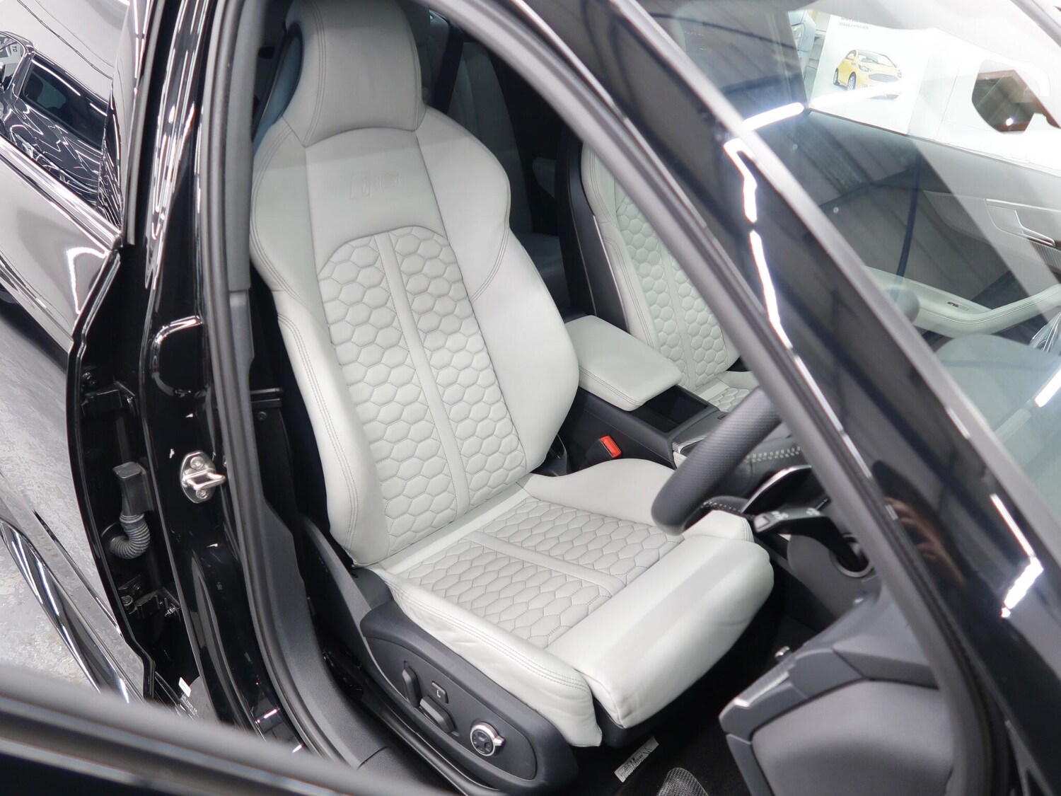 Used Audi RS4 Avant 2026 for sale - 77344094: Photo 59