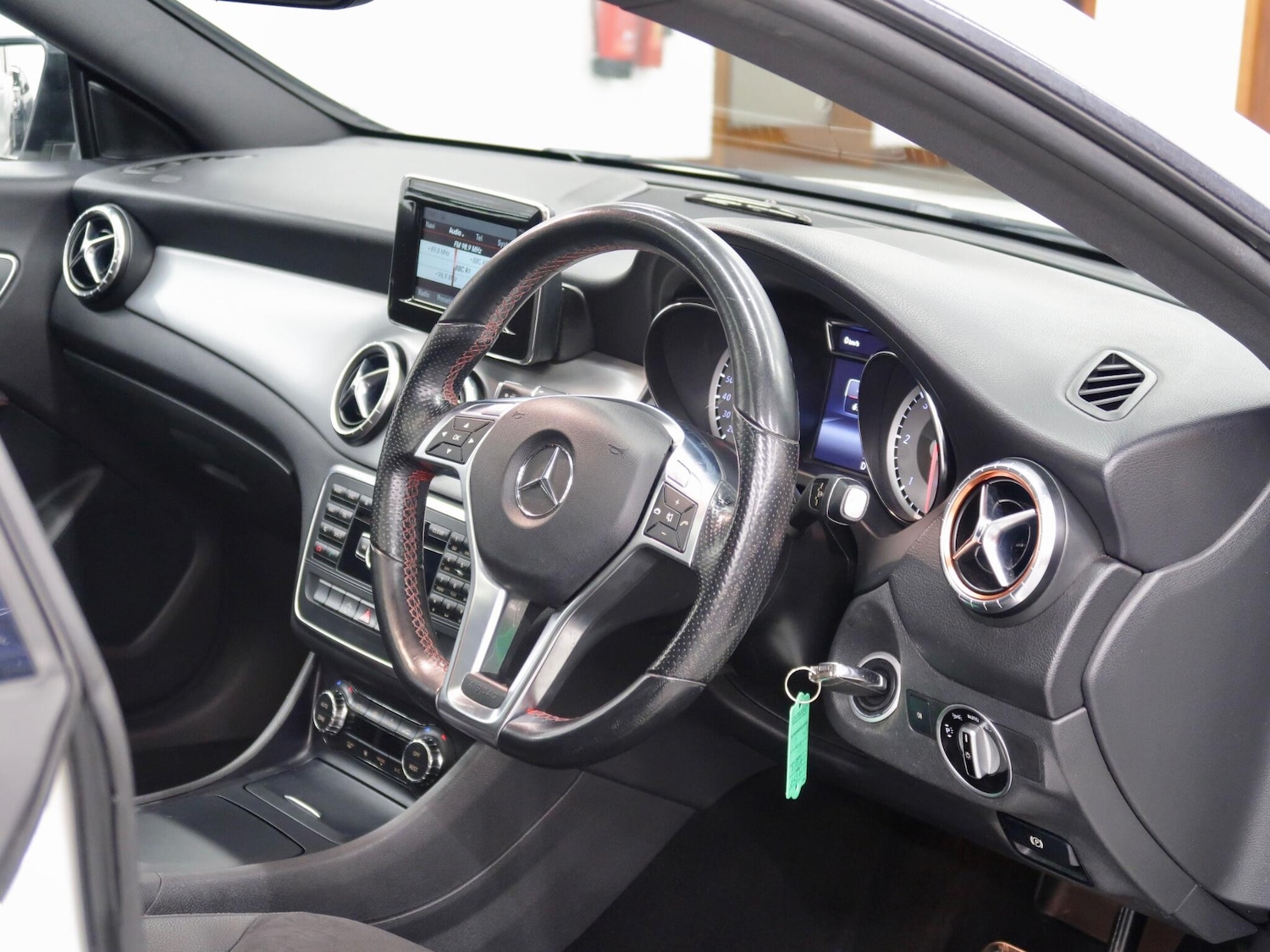 Used Mercedes-Benz CLA 2014 for sale - 76990908: Photo 17