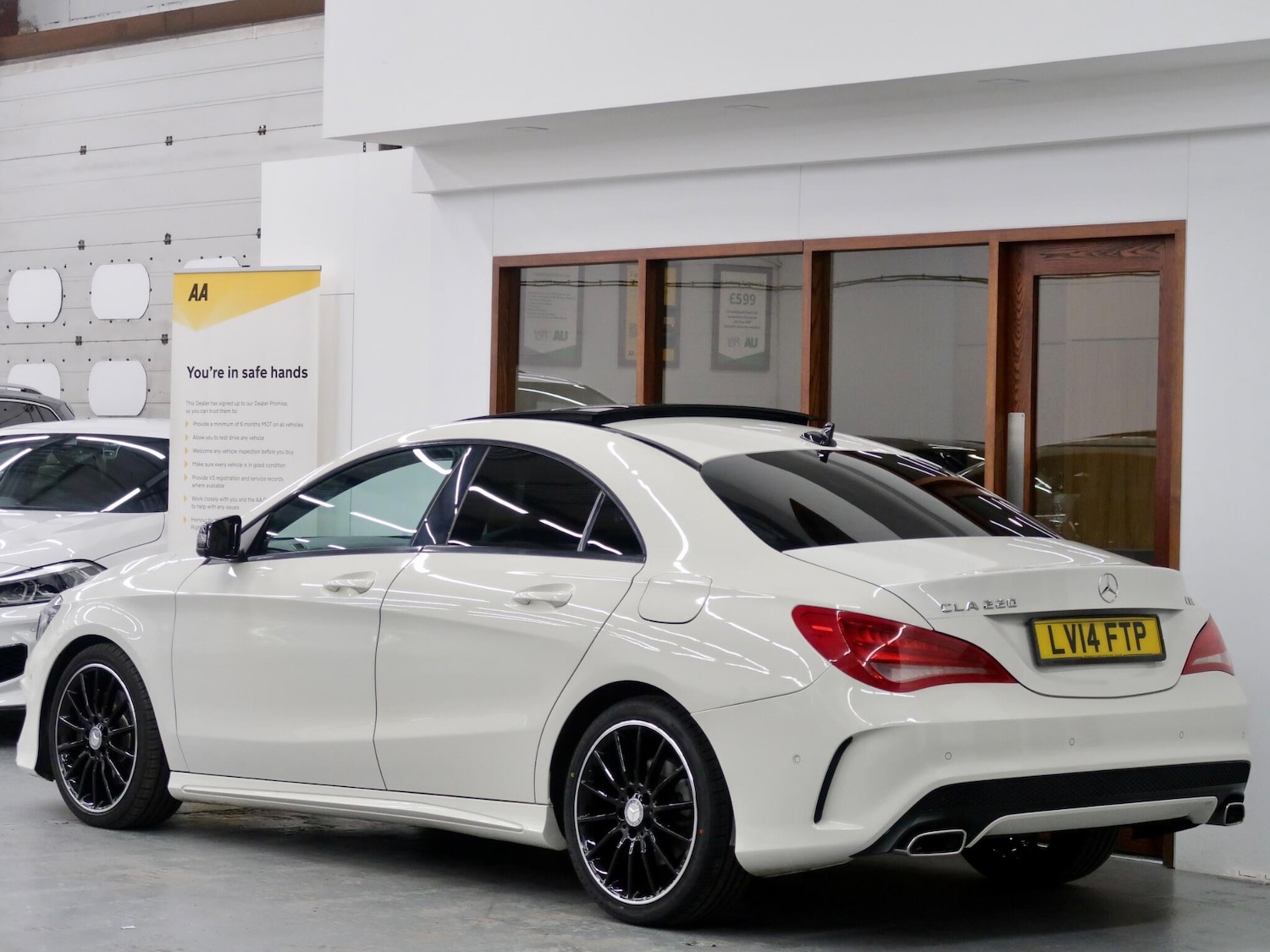 Used Mercedes-Benz CLA 2014 for sale - 76990908: Photo 3