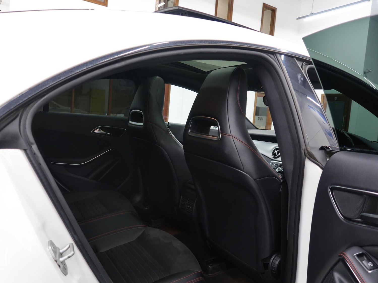 Used Mercedes-Benz CLA 2014 for sale - 76990908: Photo 42