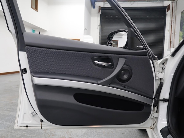 Used BMW 3 Series 2011 for sale - 76012184: Photo 32