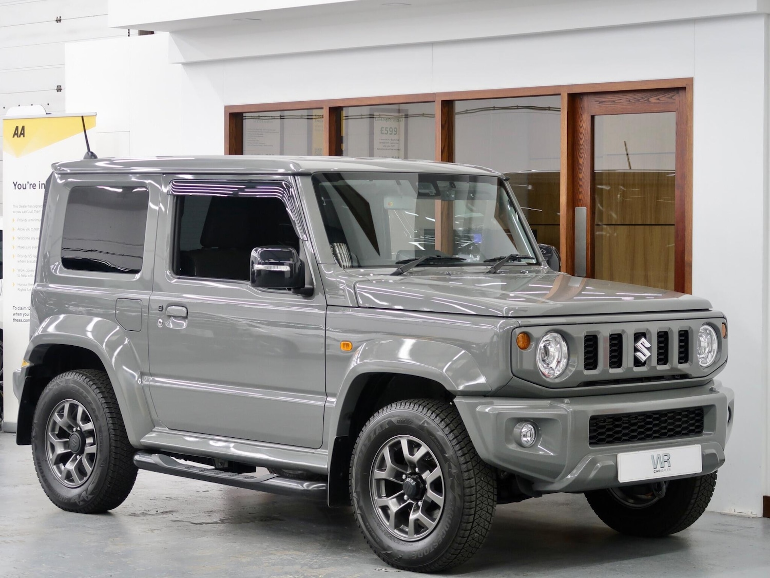 Used Suzuki Jimny for sale - 77120153: Photo 1