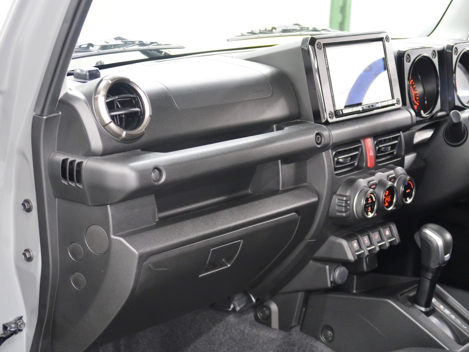 Used Suzuki Jimny for sale - 77120153: Photo 17