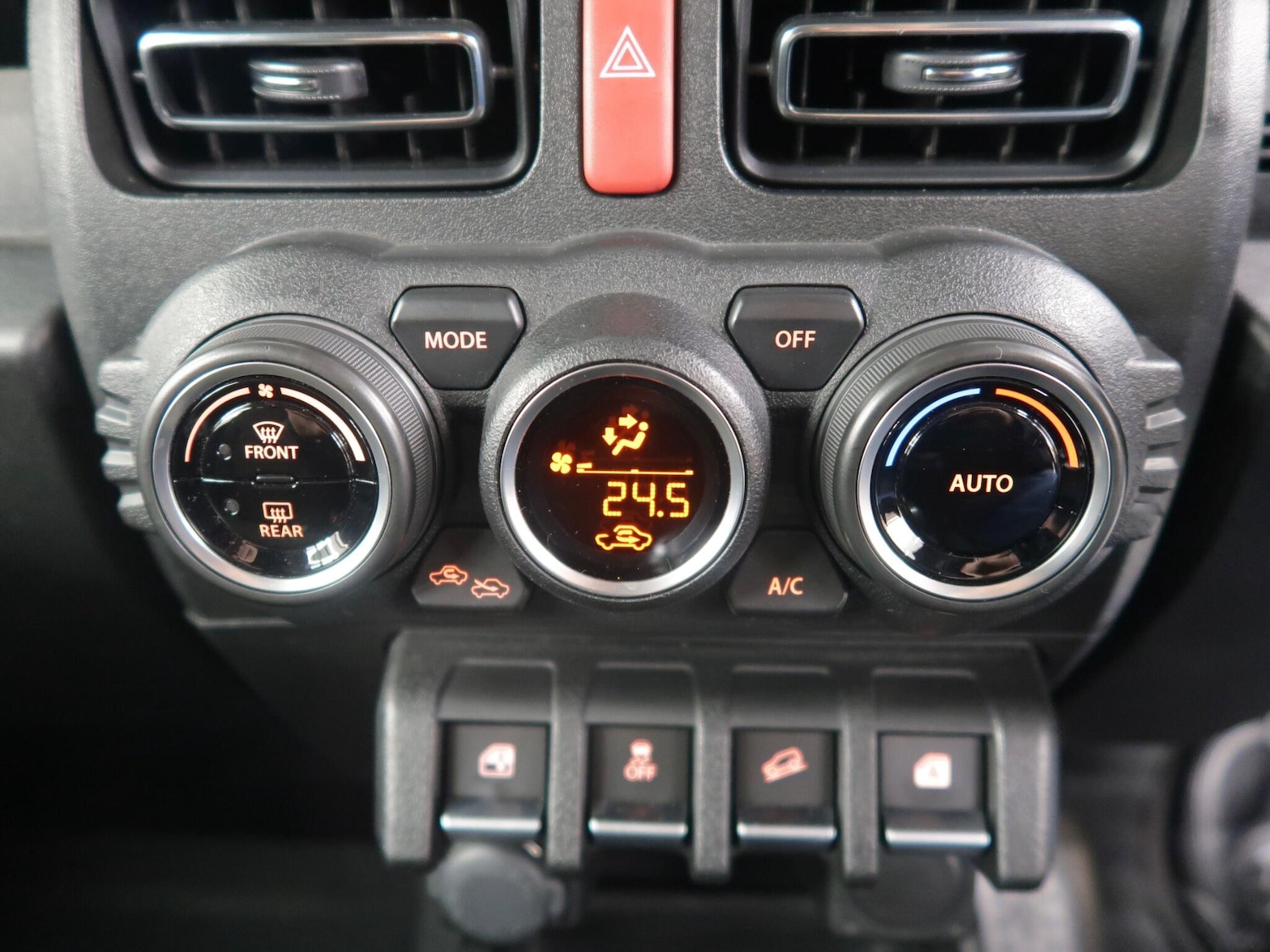 Used Suzuki Jimny for sale - 77120153: Photo 28