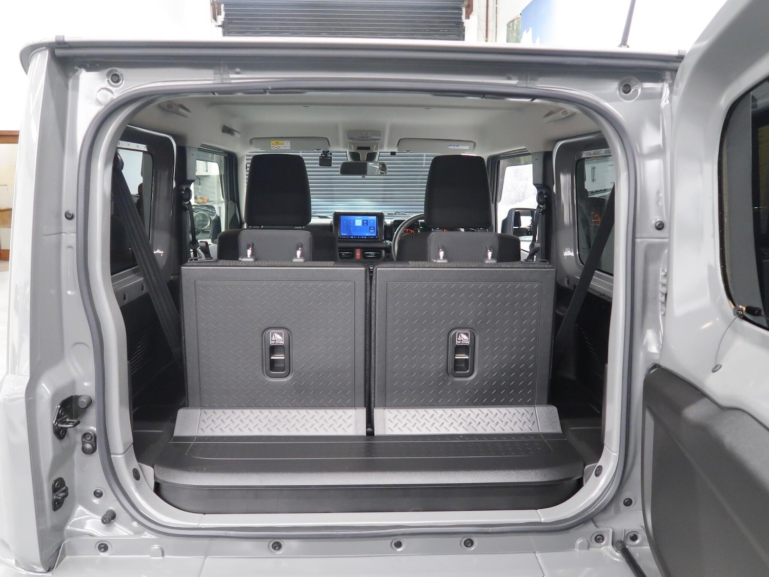 Used Suzuki Jimny for sale - 77120153: Photo 35