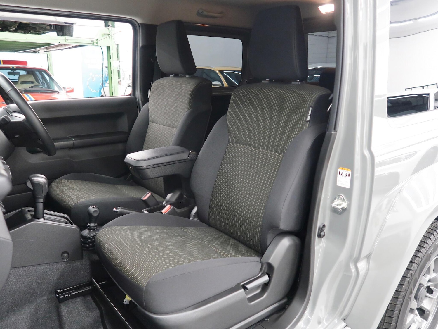 Used Suzuki Jimny for sale - 77120153: Photo 36