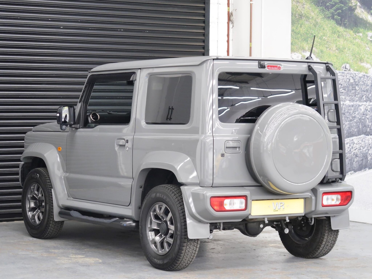 Used Suzuki Jimny for sale - 77120153: Photo 4