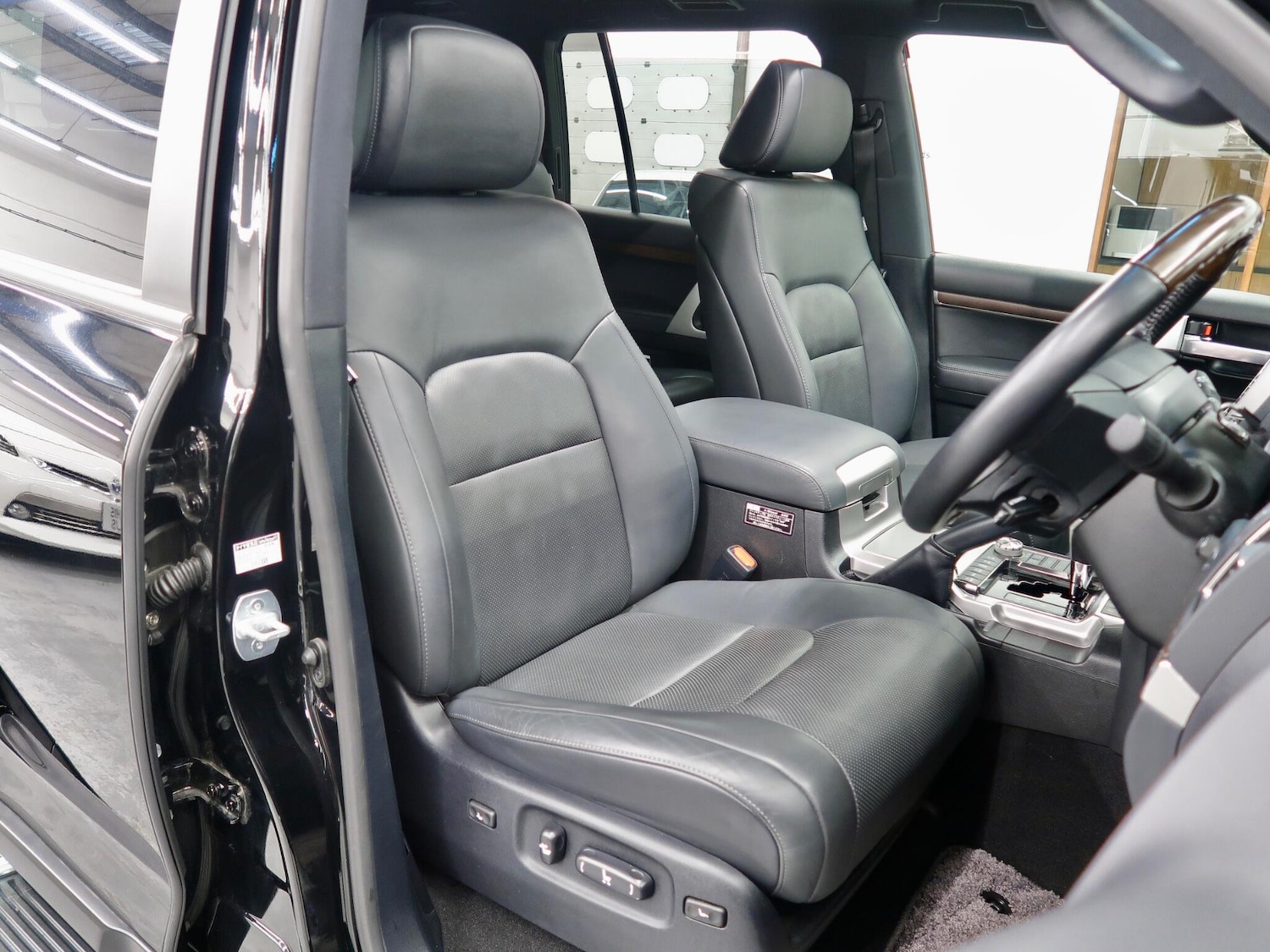 Used Toyota Land Cruiser 2020 for sale - 76752644: Photo 23