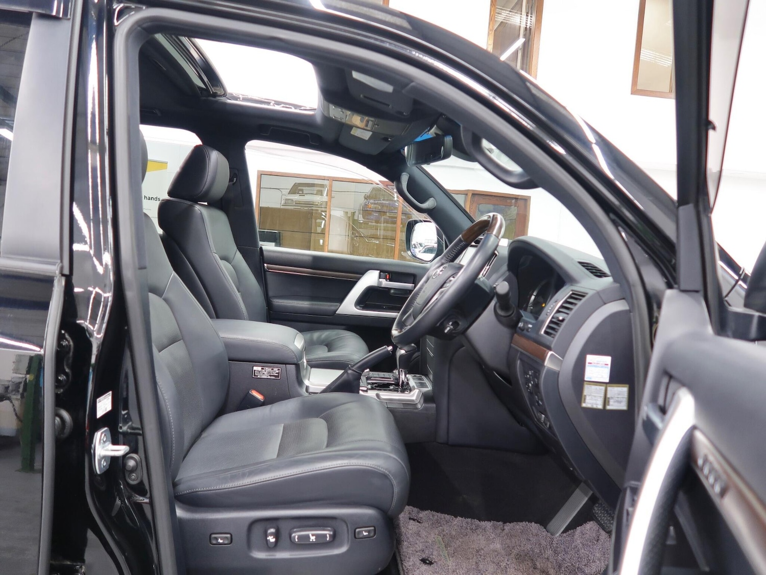 Used Toyota Land Cruiser 2020 for sale - 76752644: Photo 24