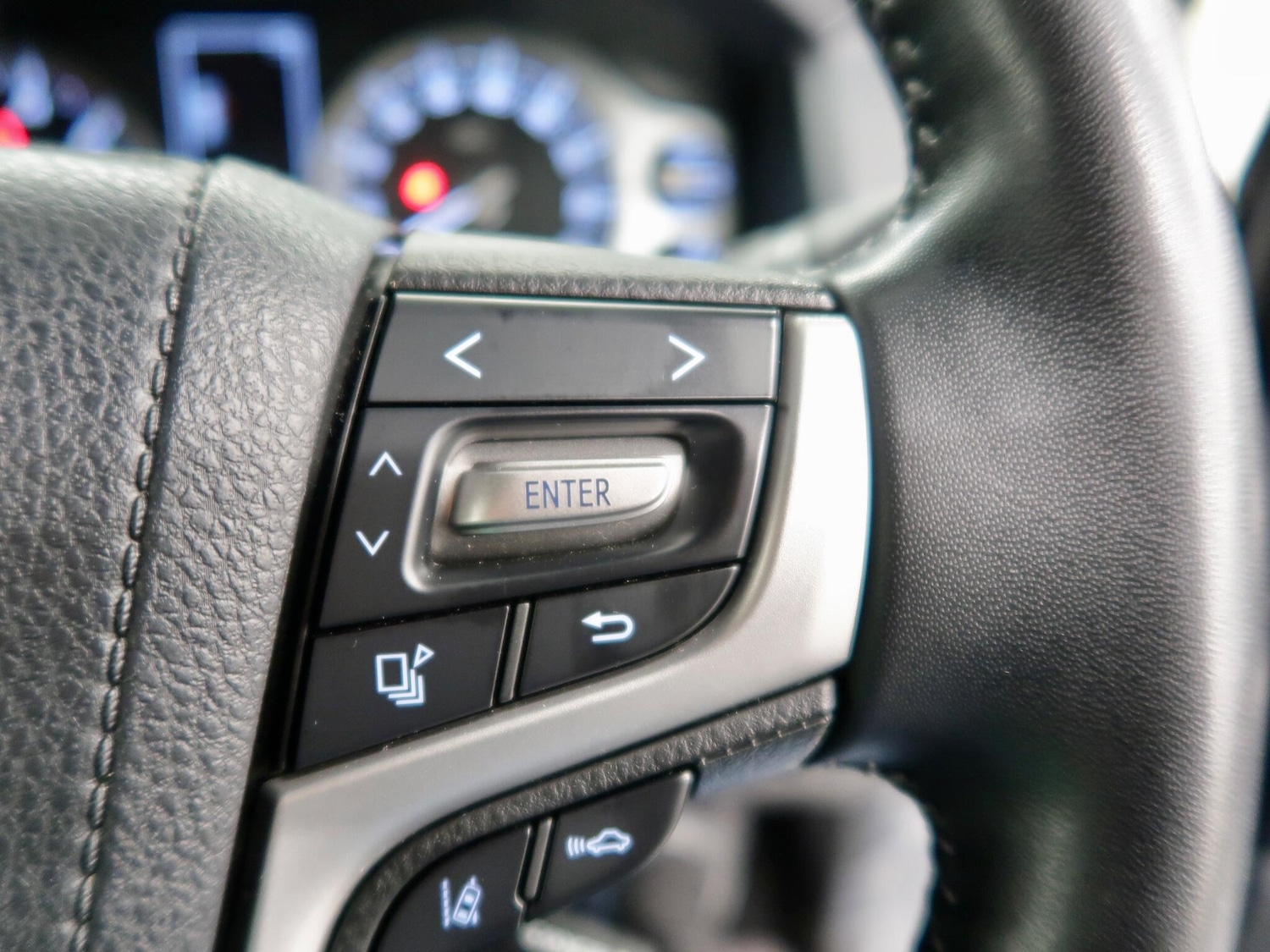 Used Toyota Land Cruiser 2020 for sale - 76752644: Photo 37