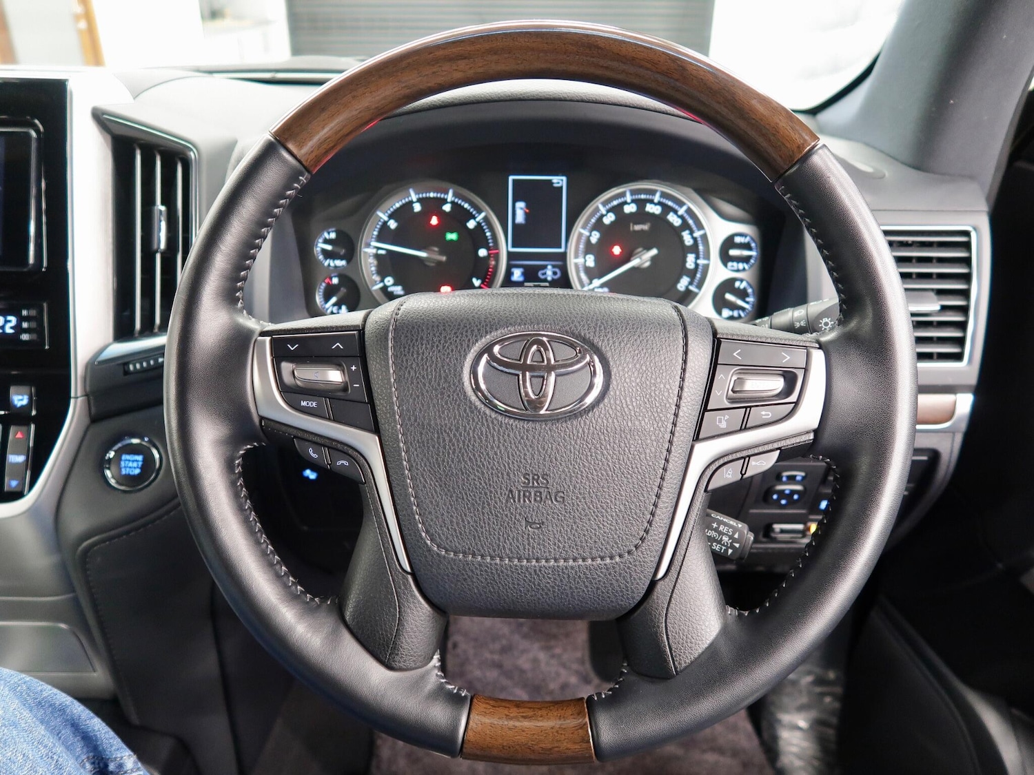Used Toyota Land Cruiser 2020 for sale - 76752644: Photo 44