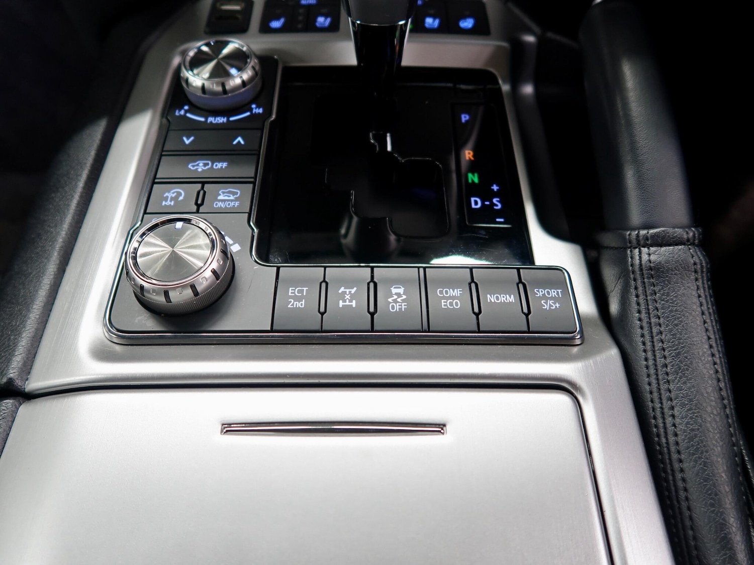 Used Toyota Land Cruiser 2020 for sale - 76752644: Photo 53