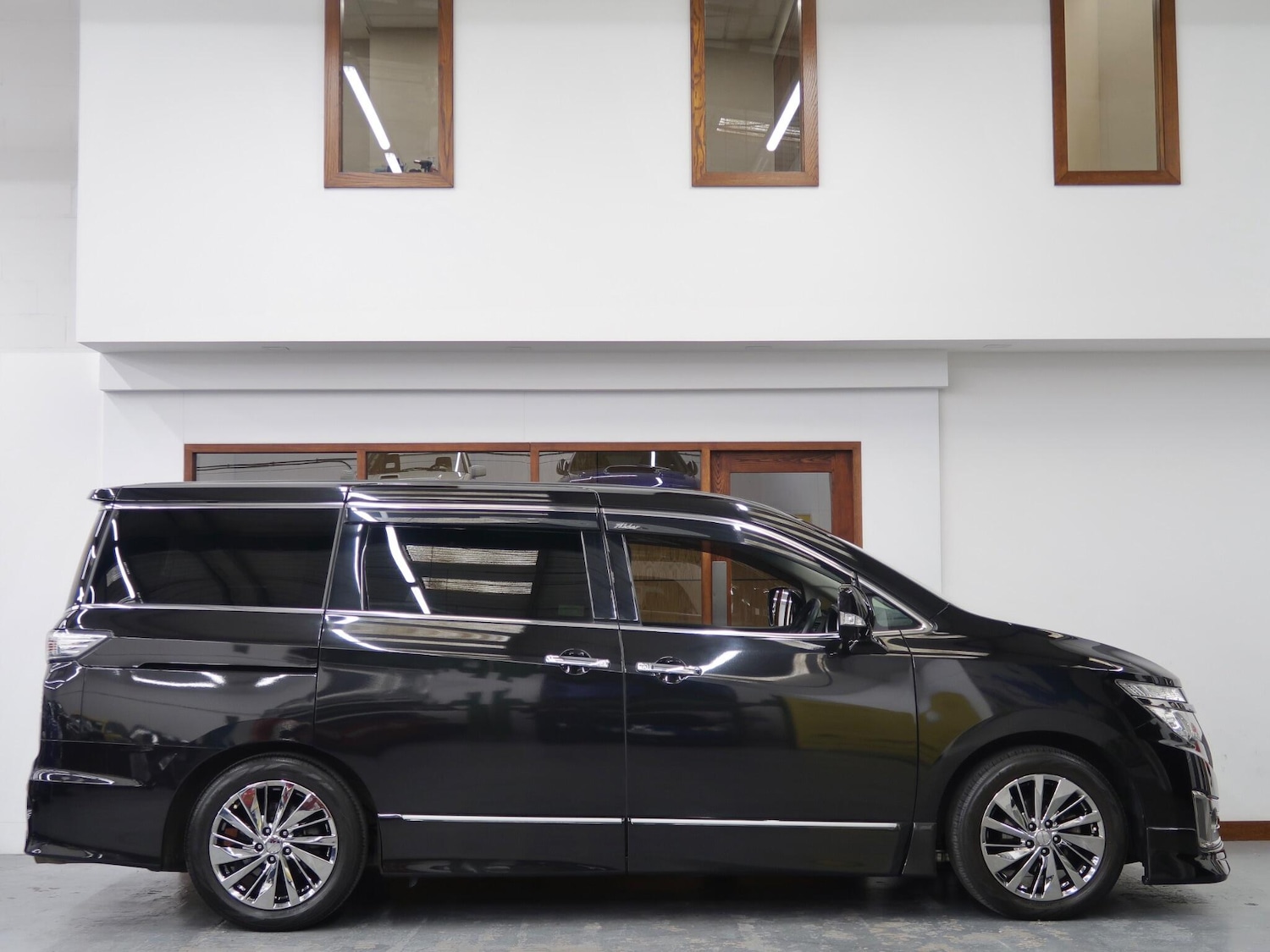 Used Nissan Elgrand 2019 for sale - 78072691: Photo 10