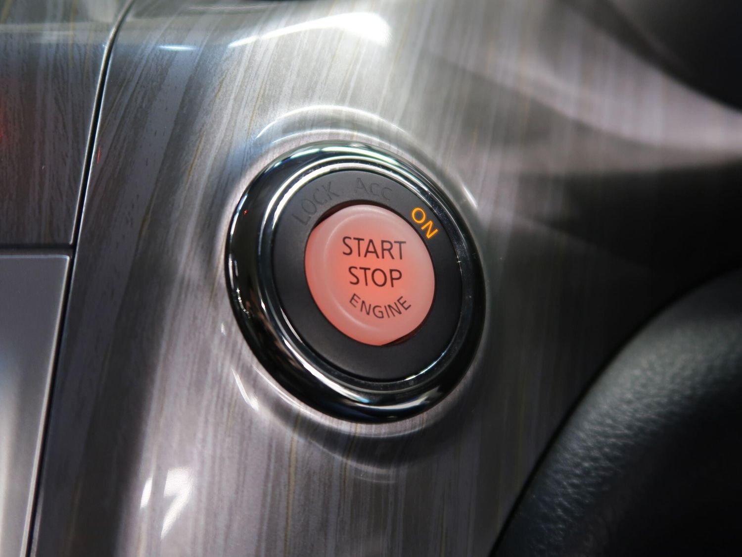 Used Nissan Elgrand 2019 for sale - 78072691: Photo 23