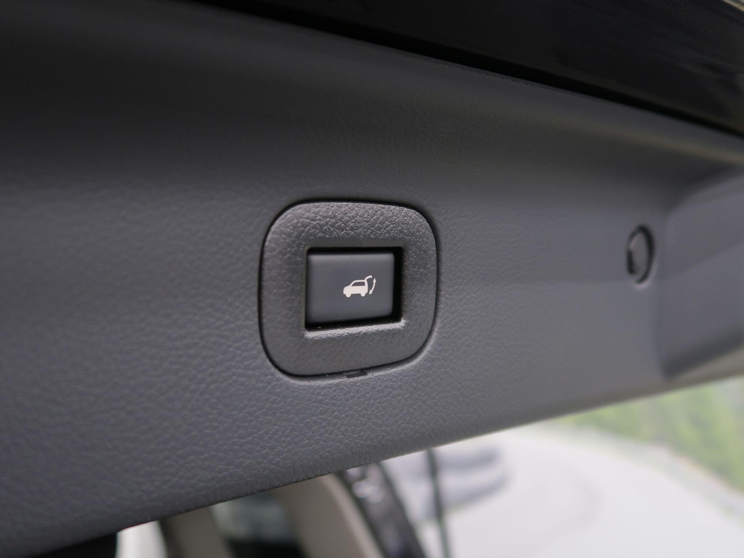 Used Nissan Elgrand 2019 for sale - 78072691: Photo 25