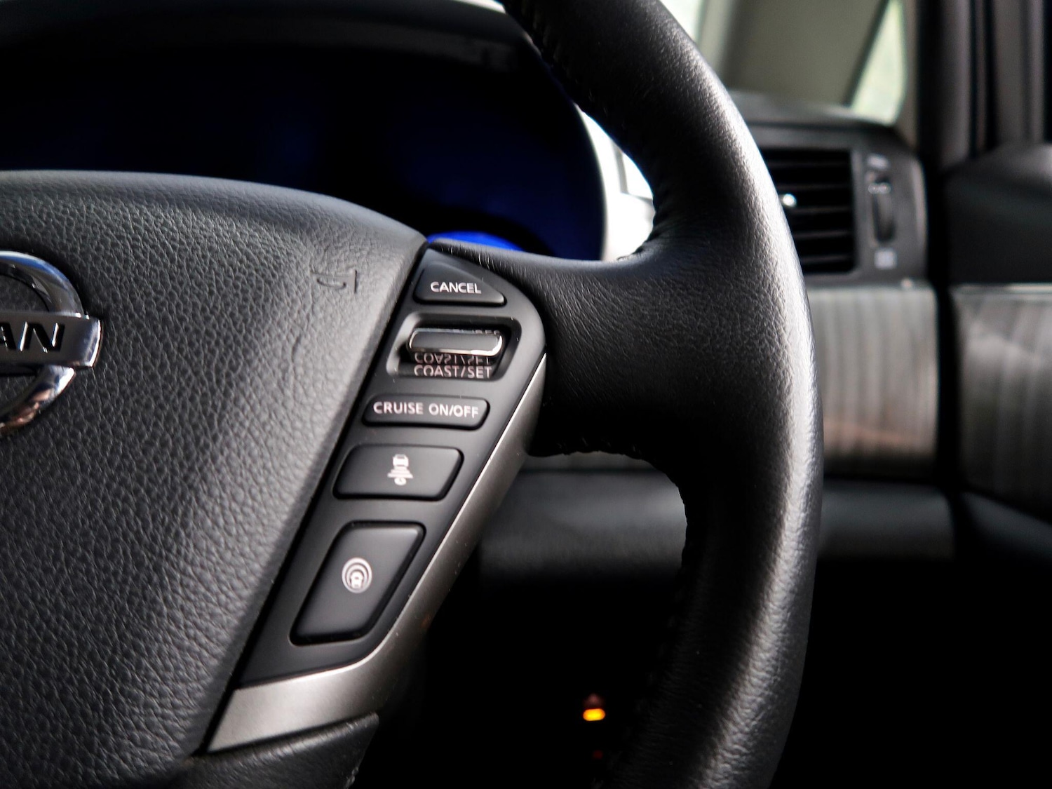 Used Nissan Elgrand 2019 for sale - 78072691: Photo 27